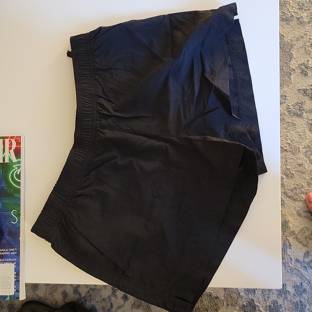 NEW Columbia Shorts S